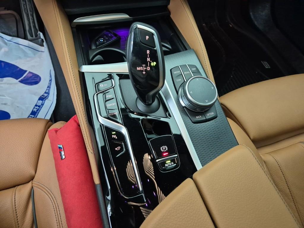 BMW 5 Series - Vista 8