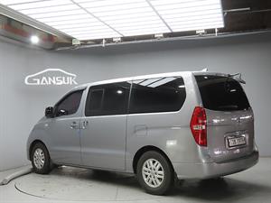 HYUNDAI Starex - Vista 6