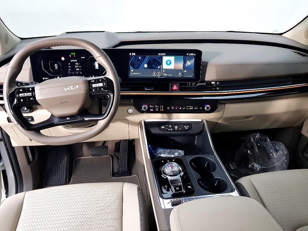 KIA Carnival - Vista 5