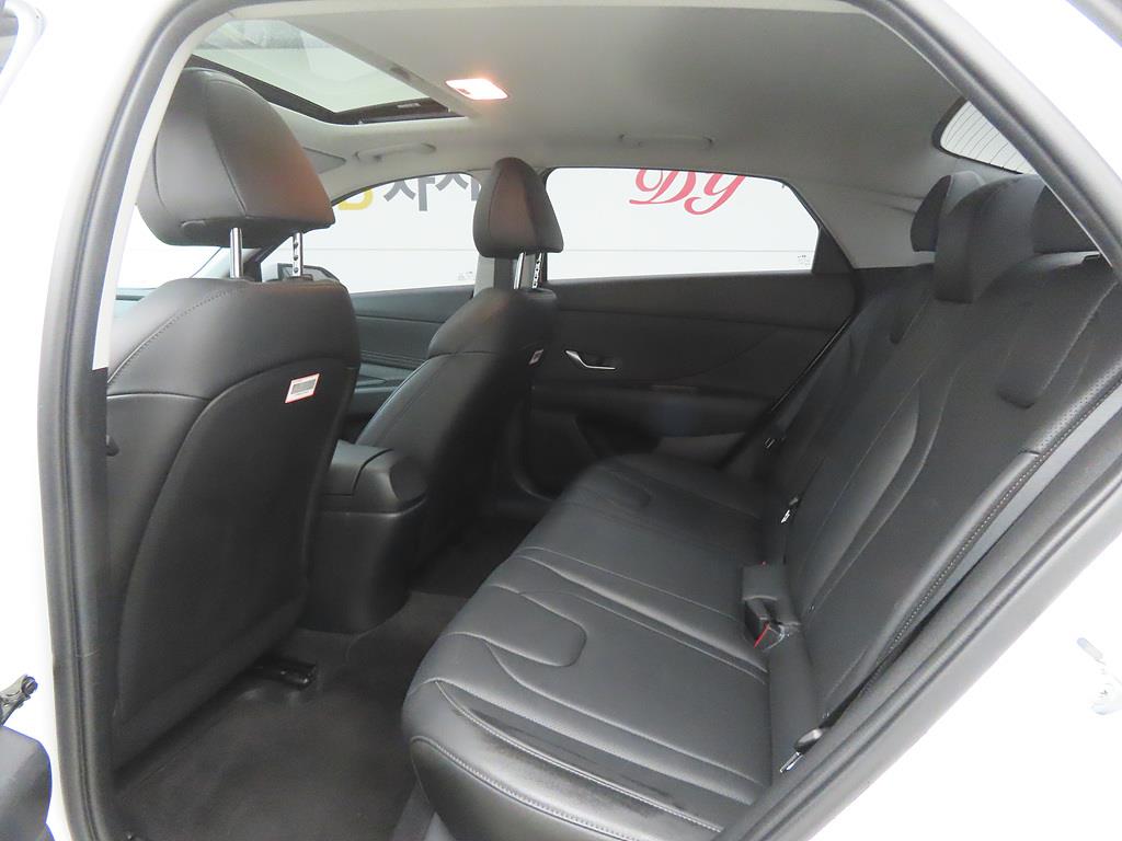 HYUNDAI Avante - Vista 6