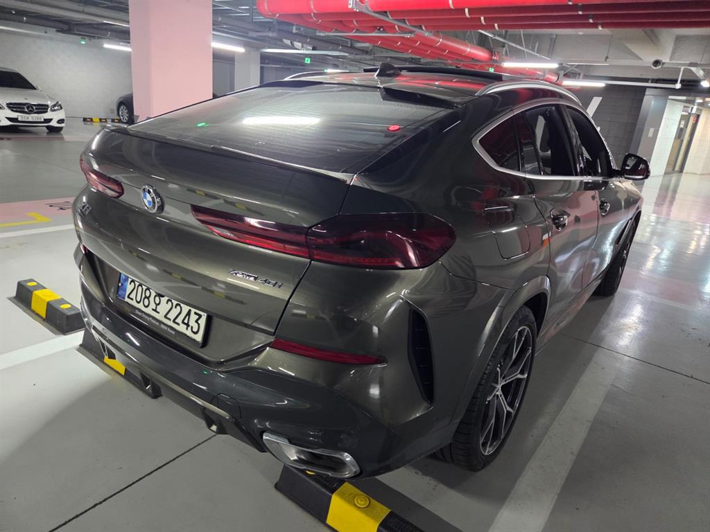 BMW X6 - Vista 6