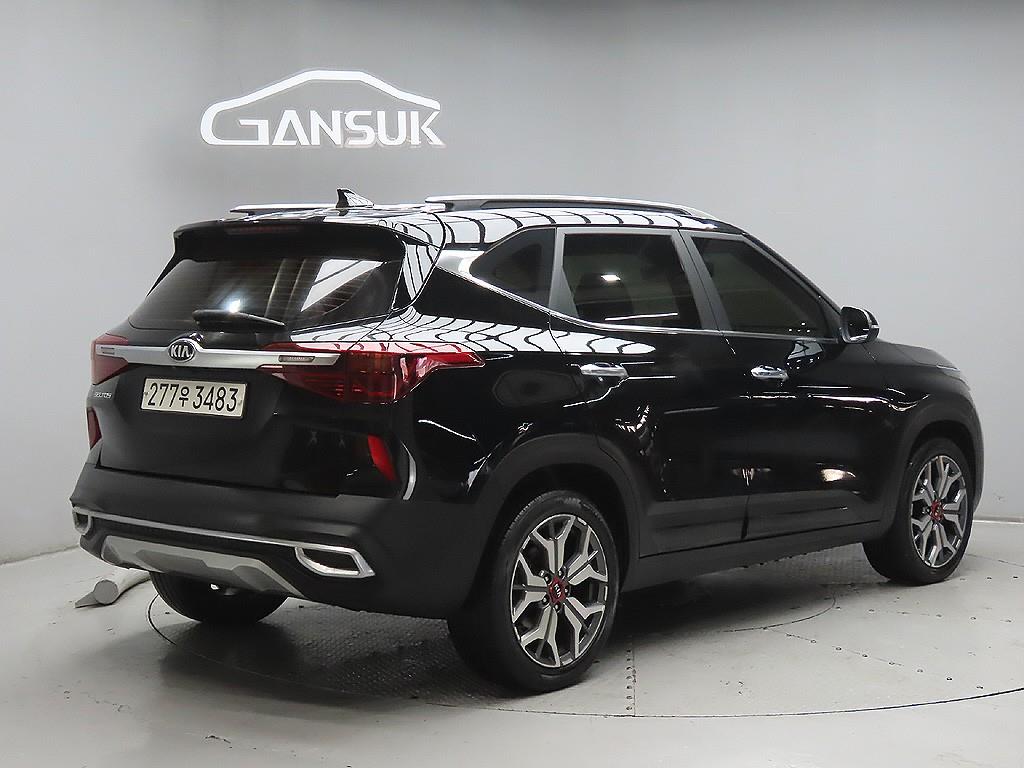 KIA Seltos - Vista 7