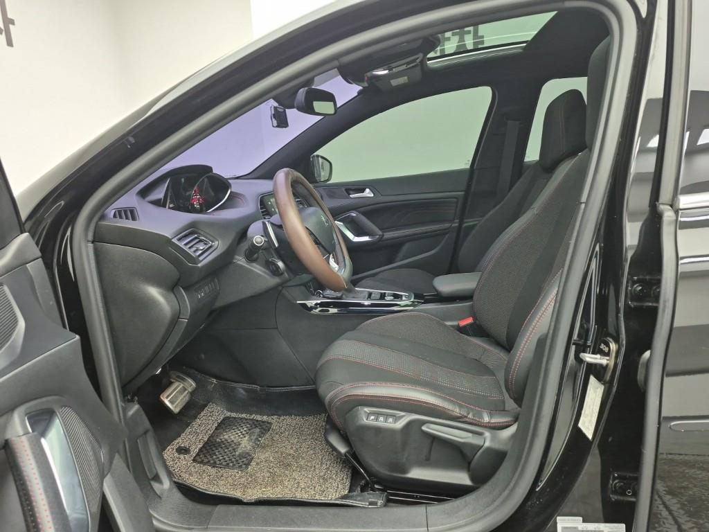 Peugeot 308 - Vista 11