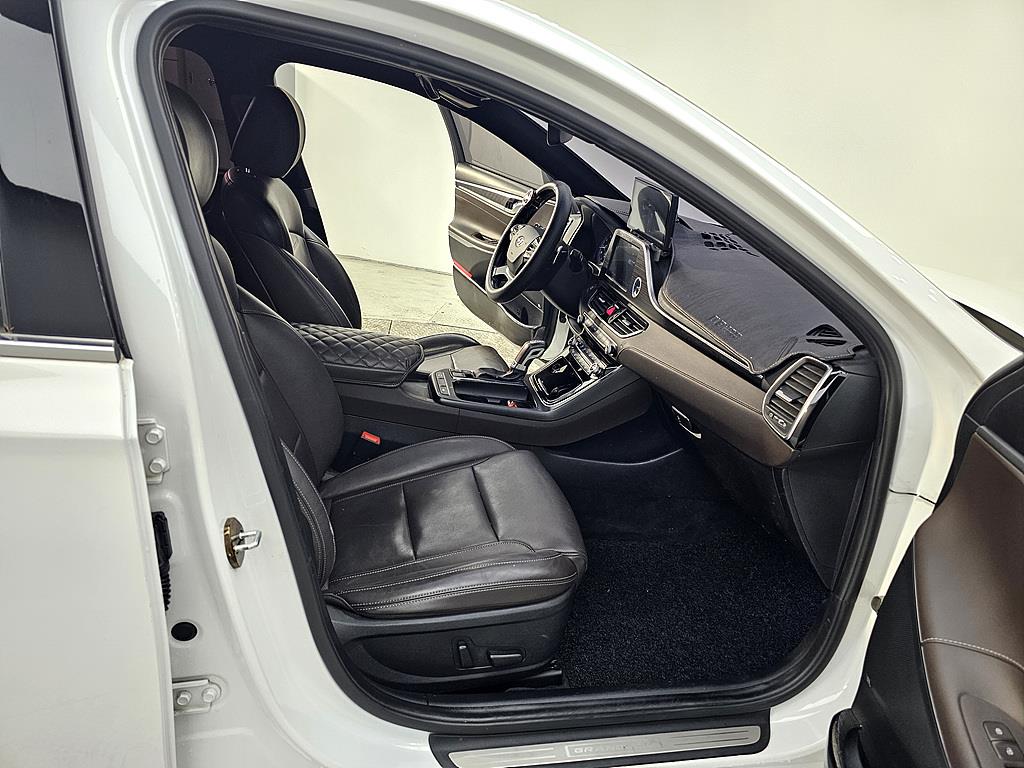 HYUNDAI Grandeur - Vista 11