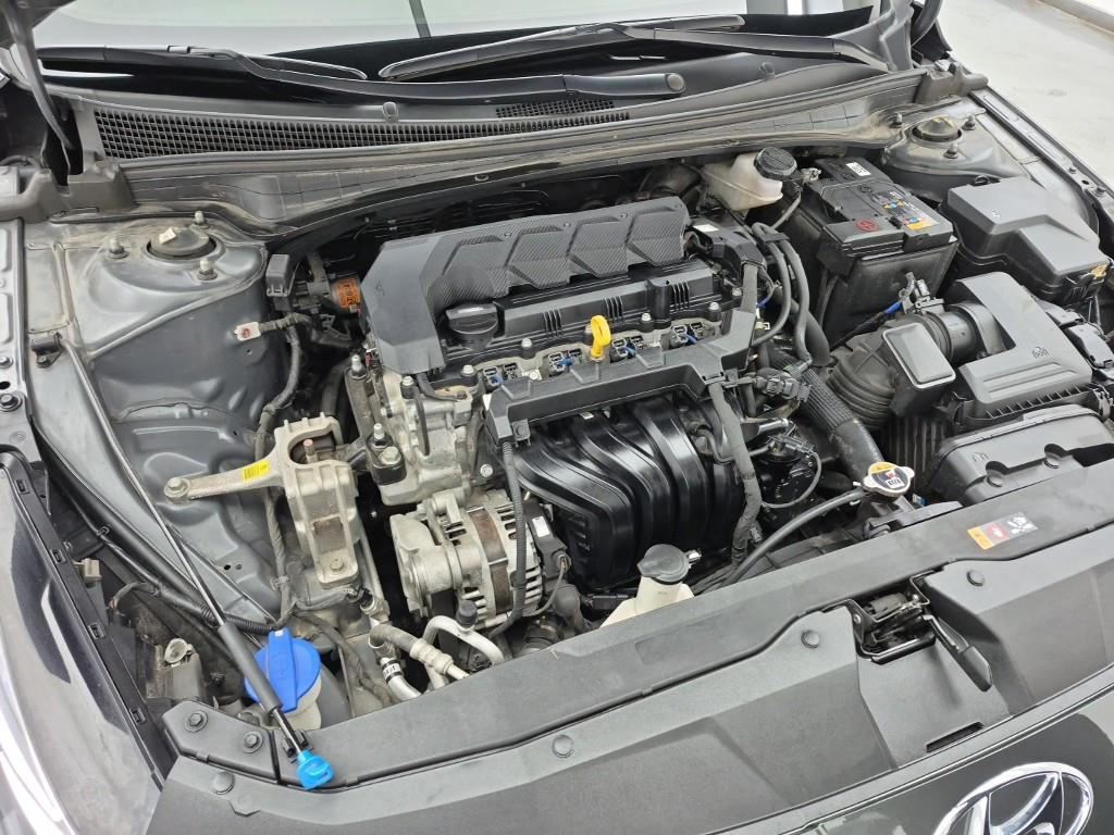 HYUNDAI Avante - Vista 6