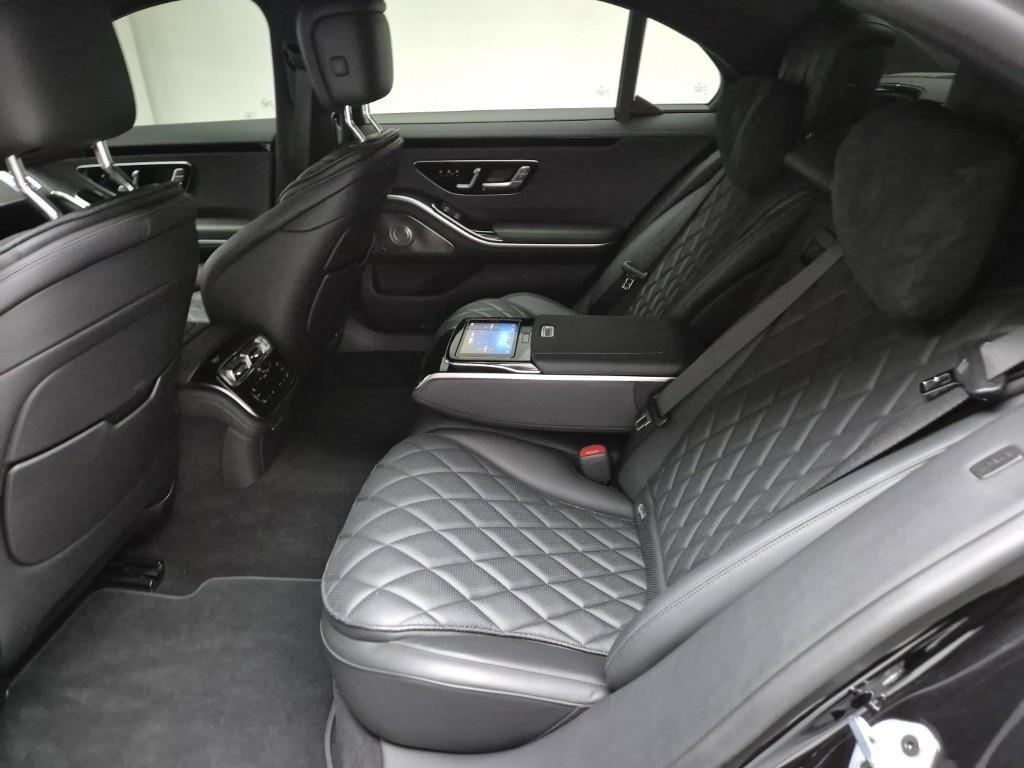 Mercedes Benz S Class - Vista 12