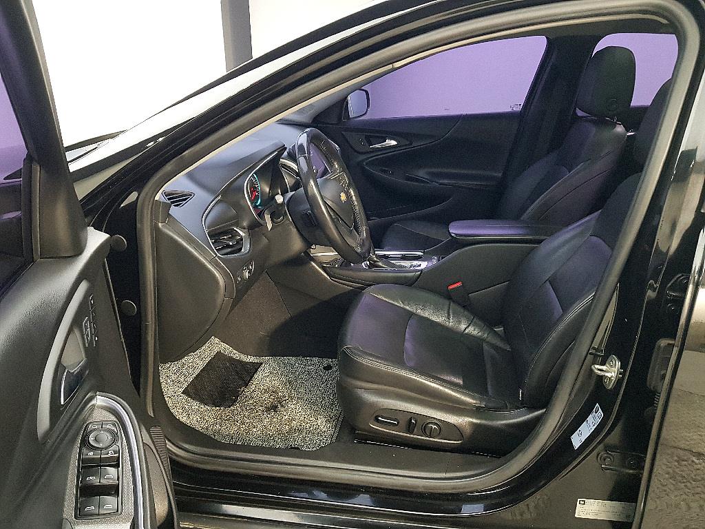 Chevrolet Malibu - Vista 8