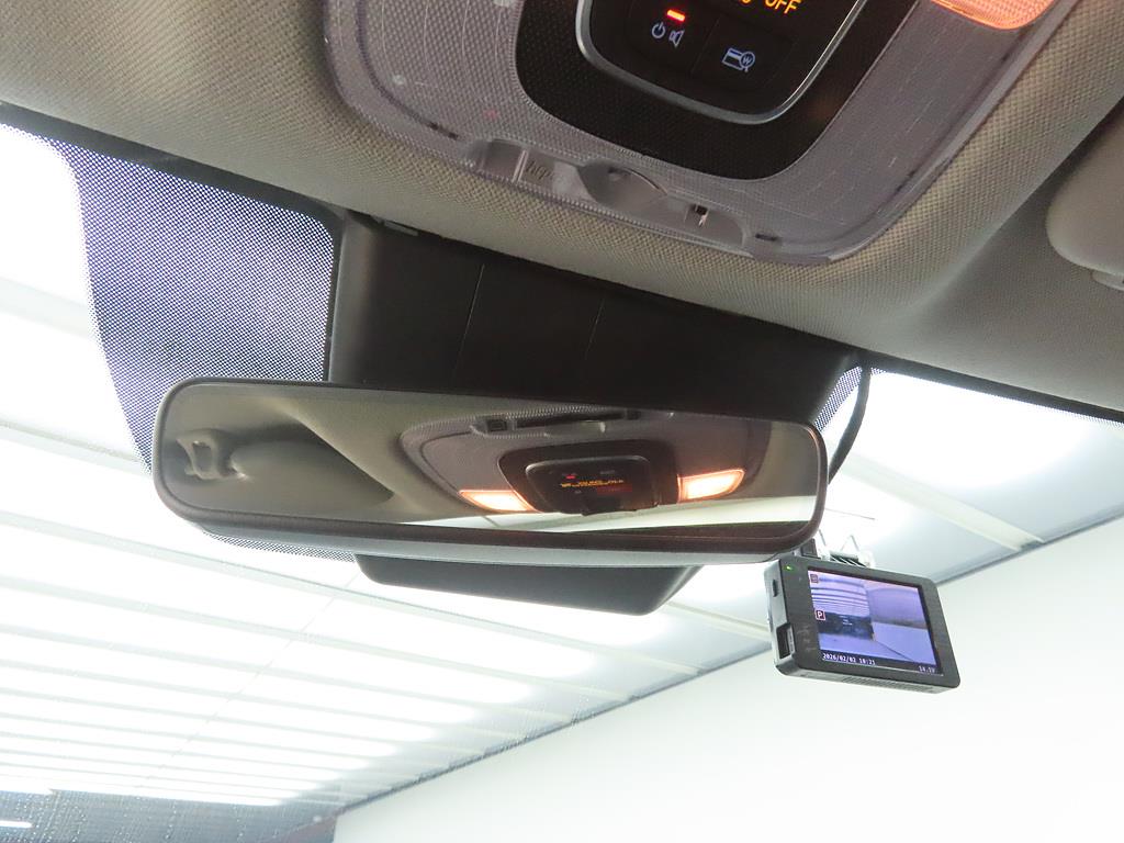 HYUNDAI Avante - Vista 12