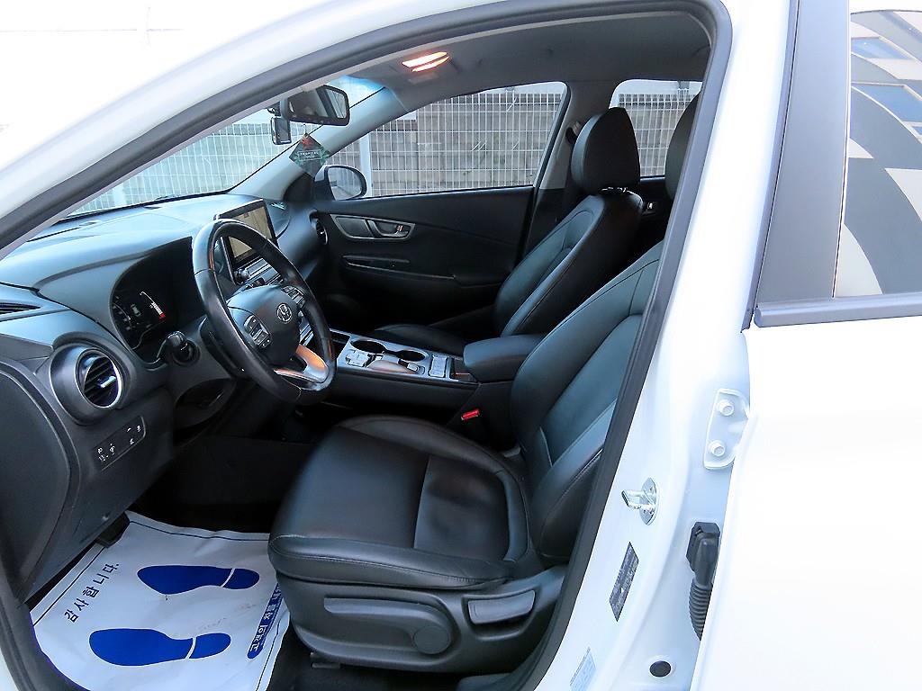 HYUNDAI Kona - Vista 5