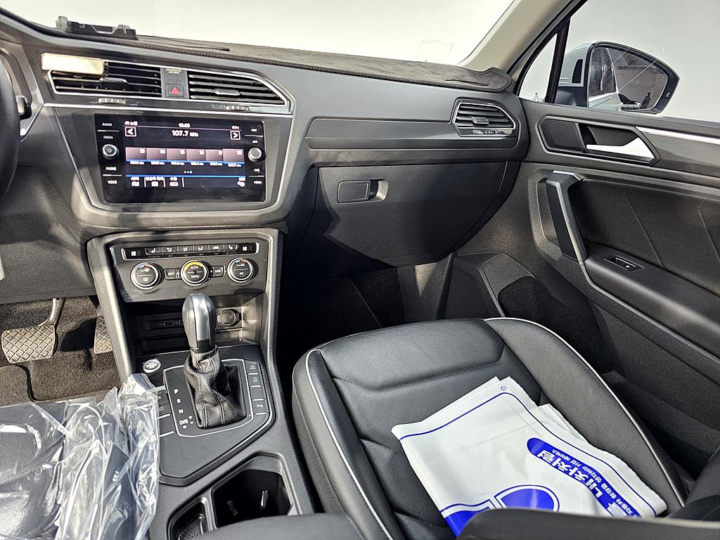 Volkswagen Tiguan - Vista 10