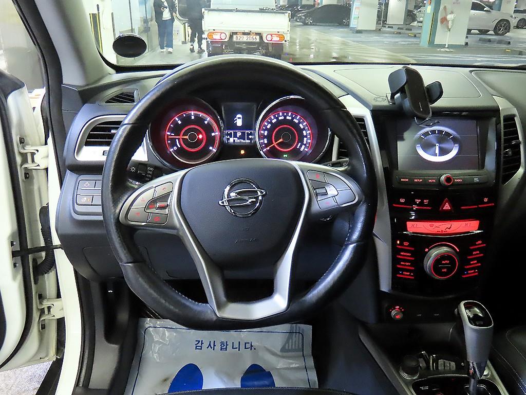 Ssangyong Tivoli - Vista 8