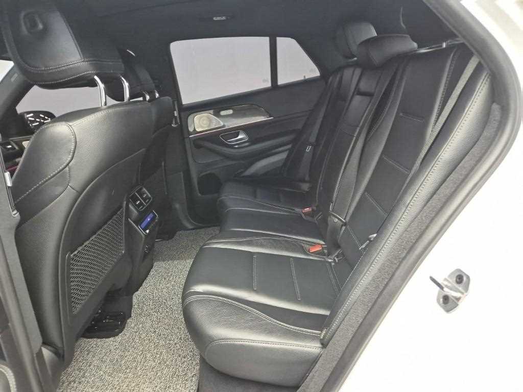 Mercedes Benz GLE Class - Vista 12