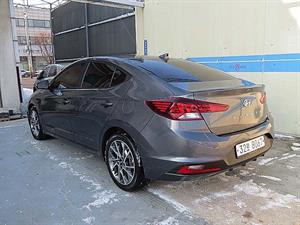 HYUNDAI Avante - Vista 8