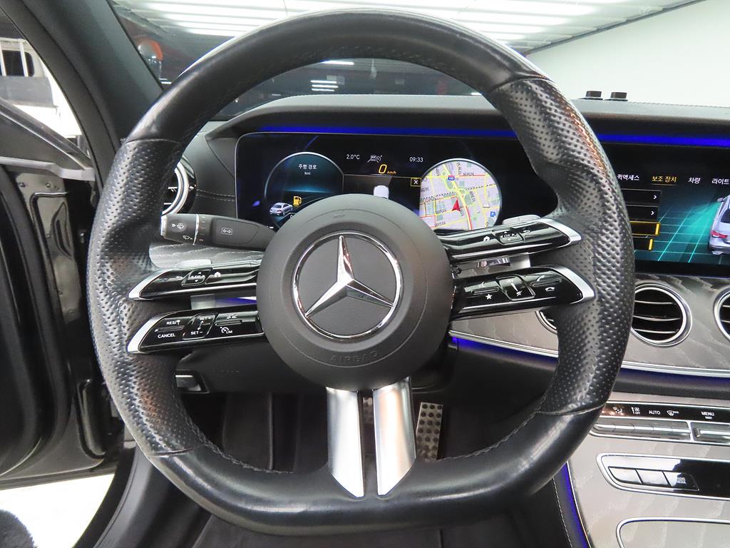 Mercedes Benz E class - Vista 8