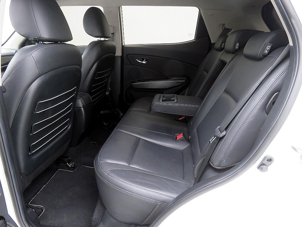 Ssangyong Tivoli - Vista 8