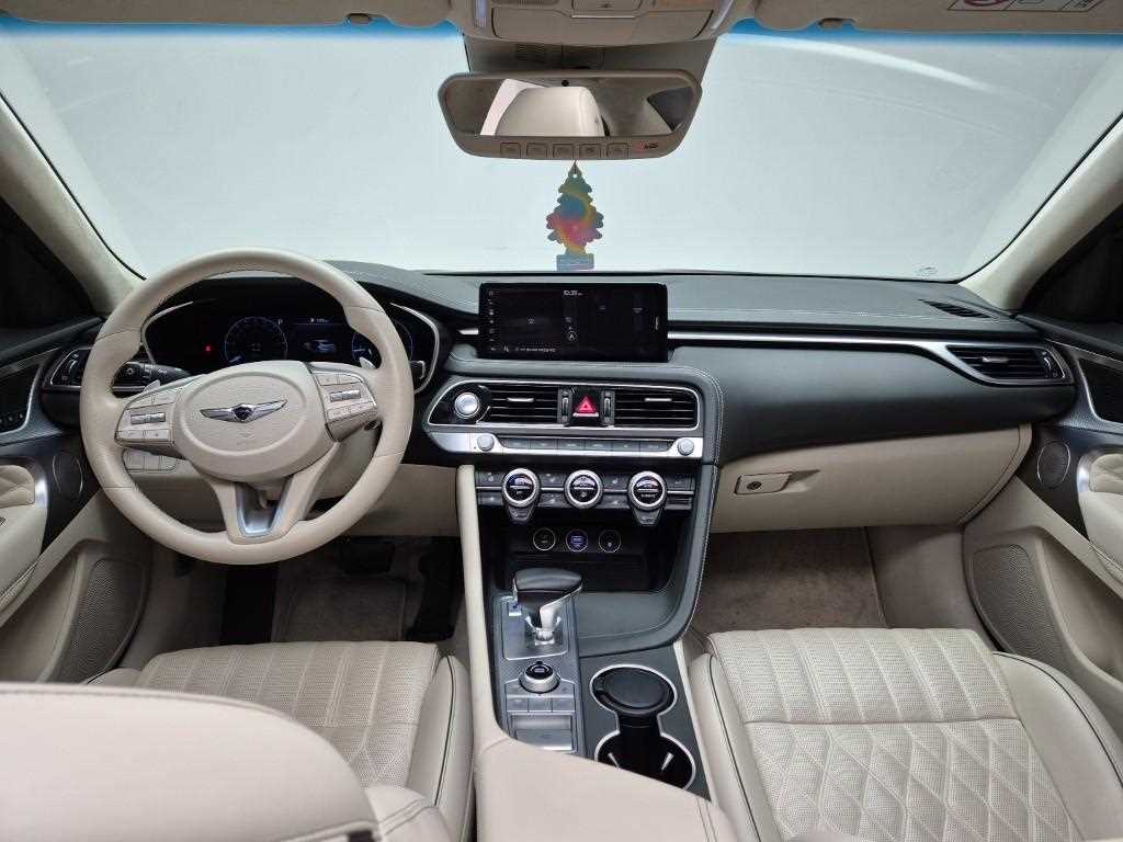 Genesis G70 - Vista 7