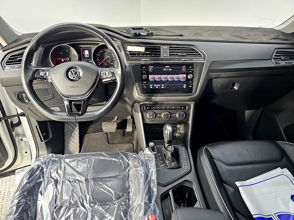 Volkswagen Tiguan - Vista 5