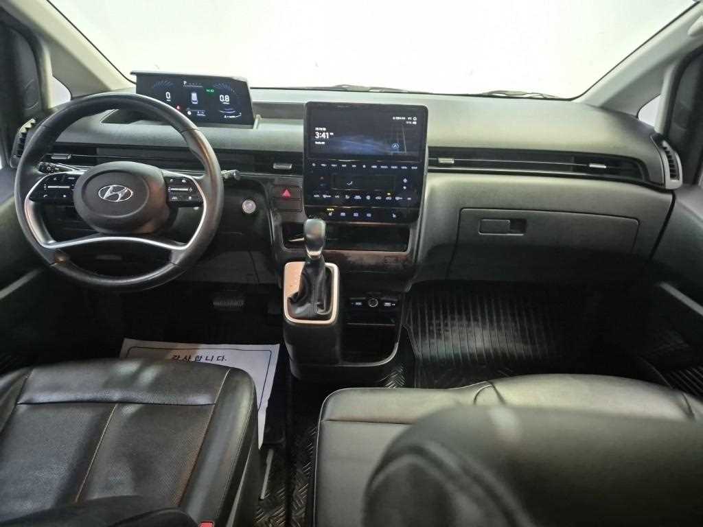 HYUNDAI Staria - Vista 7