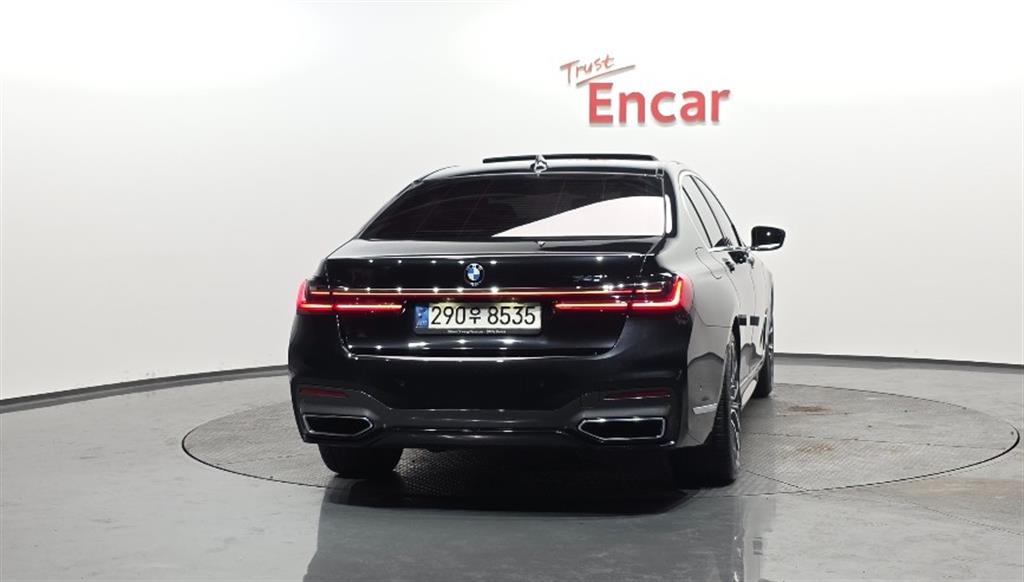 BMW 7 Series - Vista 4