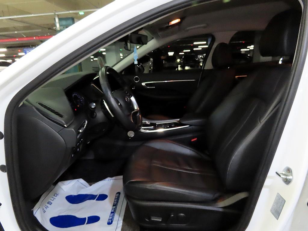 HYUNDAI Sonata - Vista 6