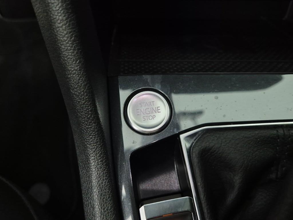 Volkswagen Tiguan 2022 Azul - Importación desde Corea - HF Imports Iquique - Foto 16