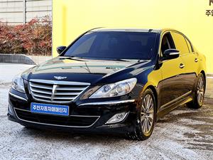 HYUNDAI Genesis - Vista 4