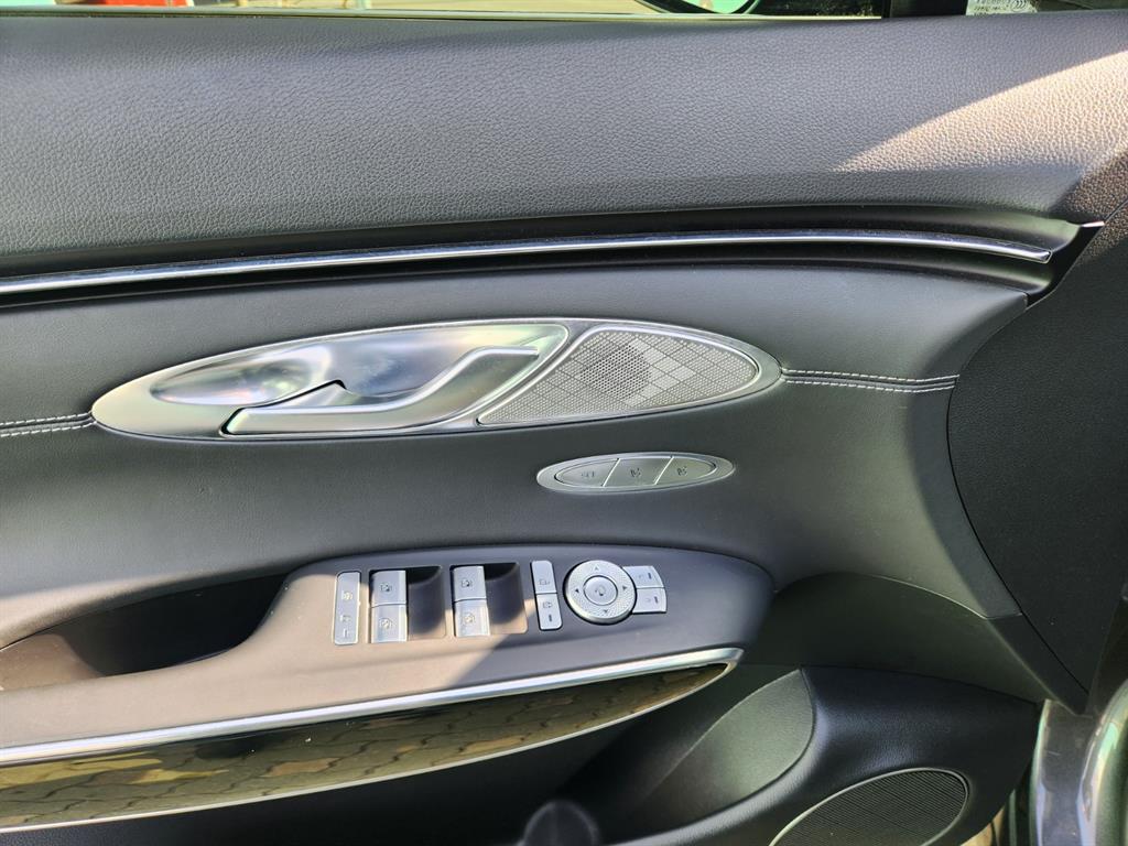 Genesis GV70 - Vista 12