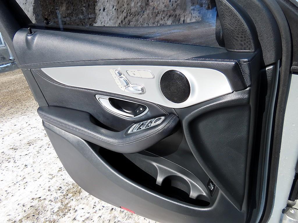 Mercedes Benz GLC Class - Vista 11