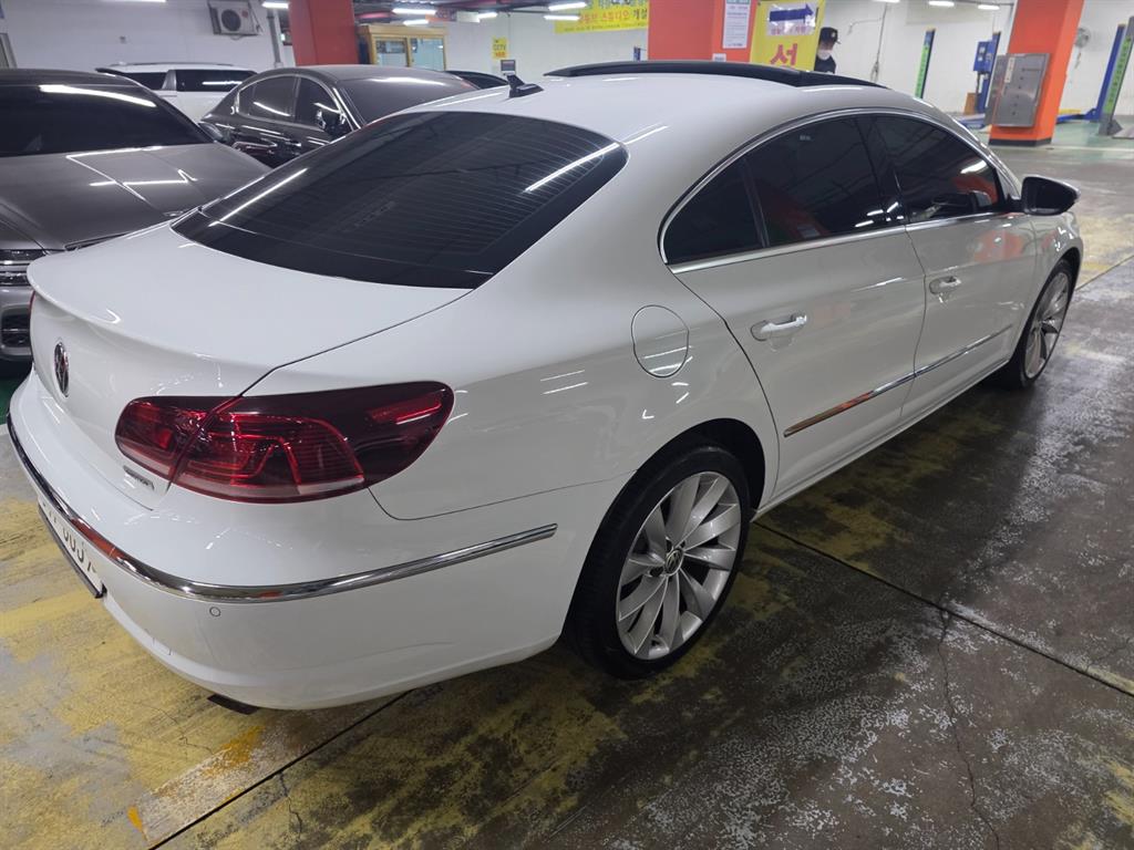 Volkswagen CC - Vista 4