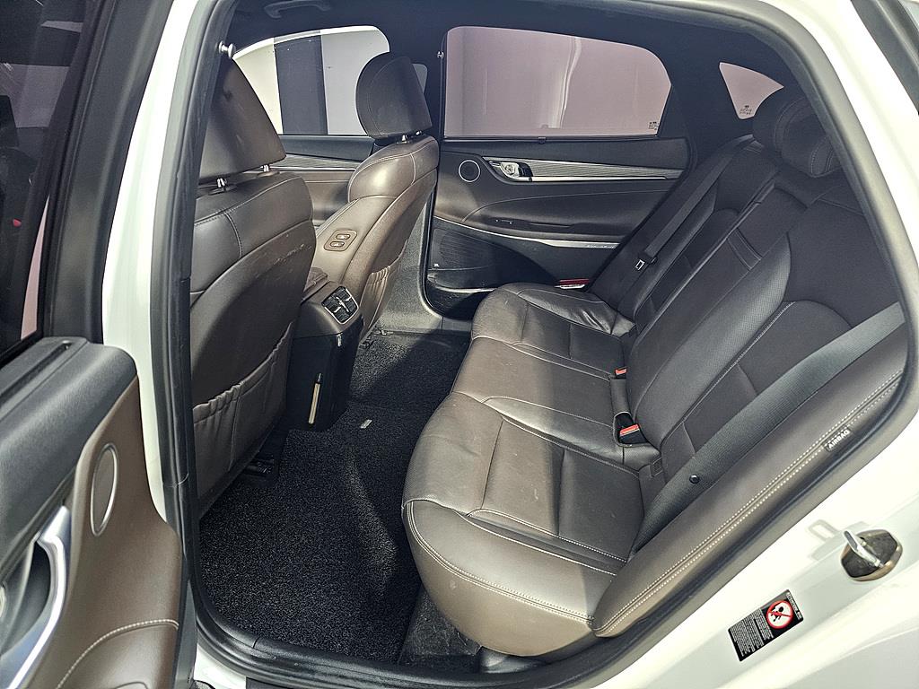 HYUNDAI Grandeur - Vista 9