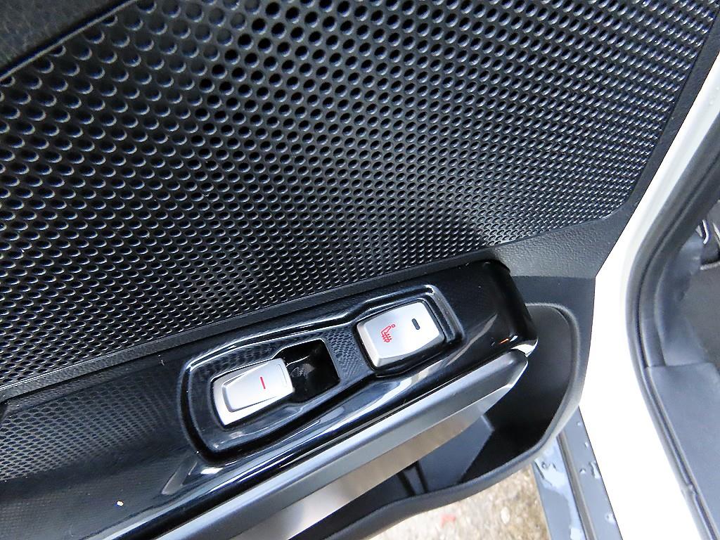 Ssangyong Tivoli 2017 Blanco - Importación desde Corea - HF Imports Iquique - Foto 15