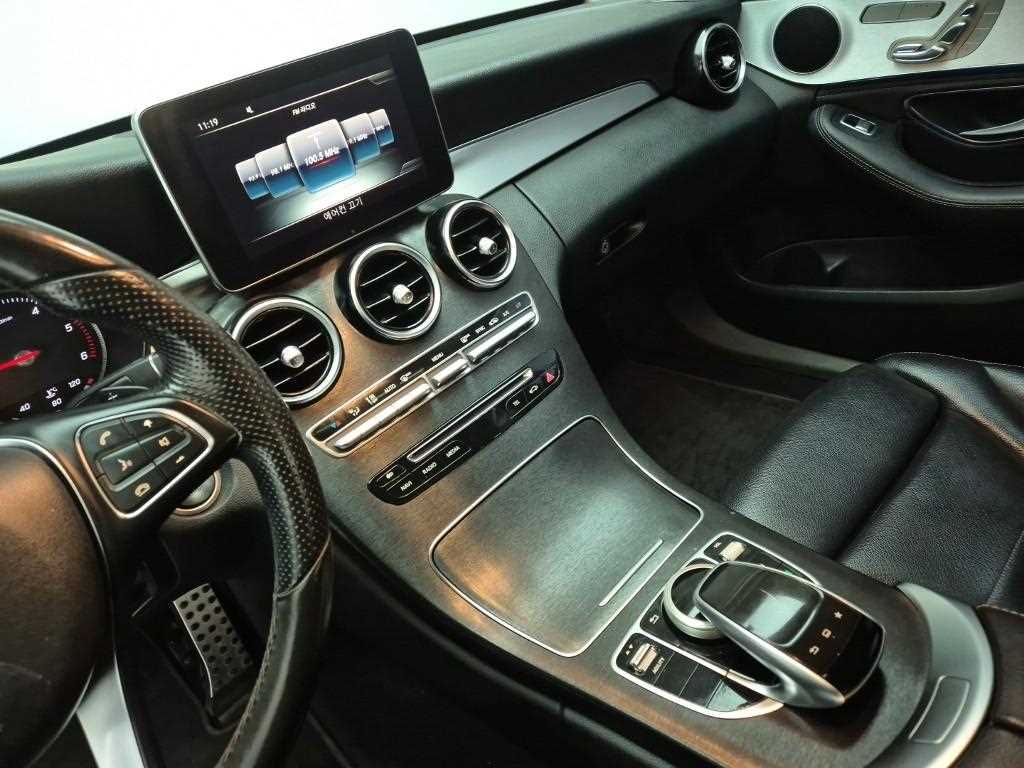 Mercedes Benz C Class - Vista 10