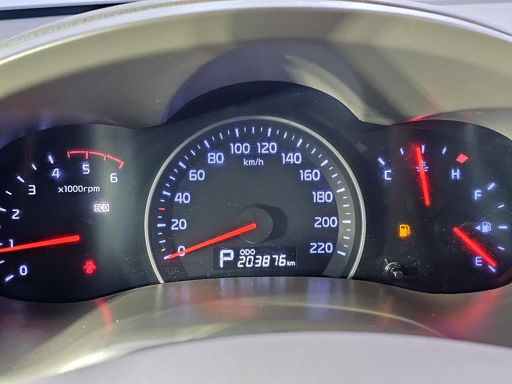 KIA Carnival - Vista 7