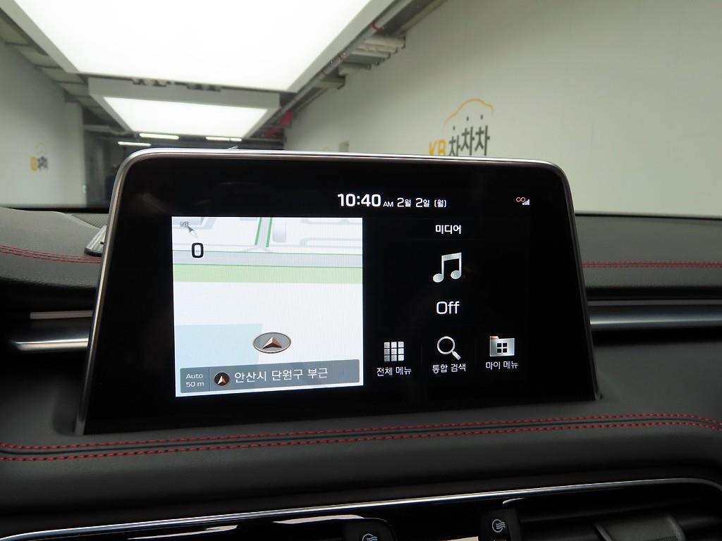 Genesis G70 - Vista 8