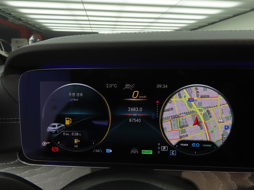 Mercedes Benz E class - Vista 9