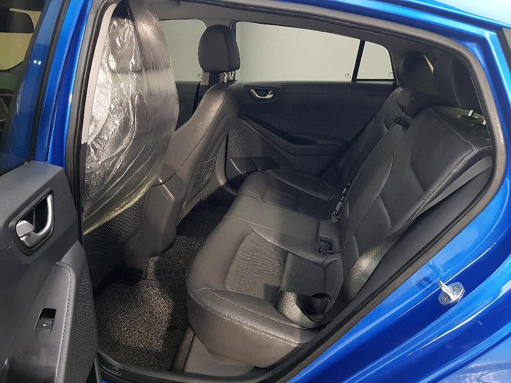 HYUNDAI Ioniq - Vista 9