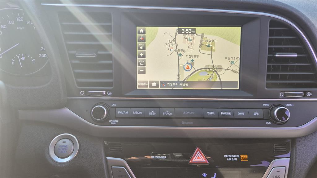 HYUNDAI Avante - Vista 5