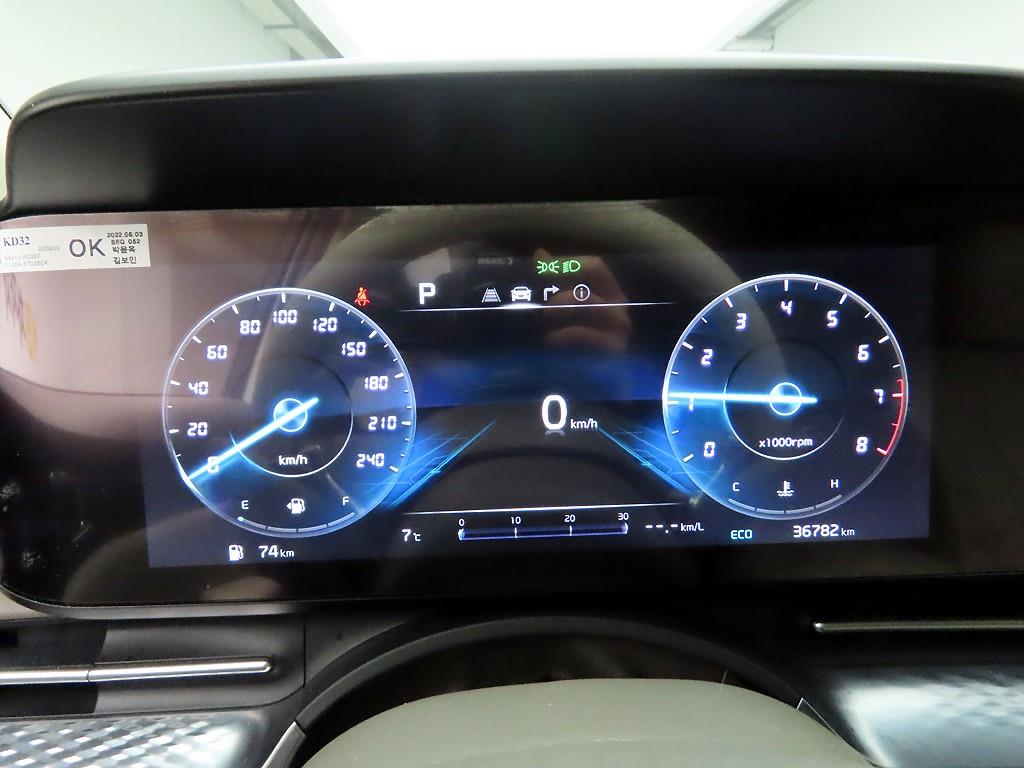 KIA Carnival - Vista 6