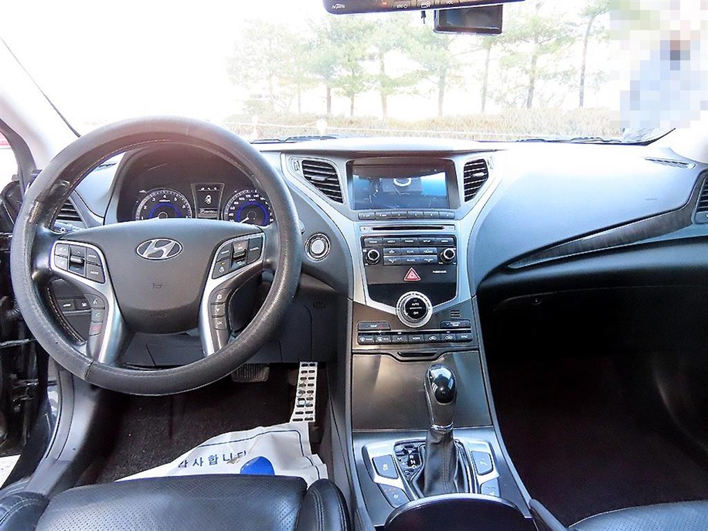 HYUNDAI Grandeur - Vista 7