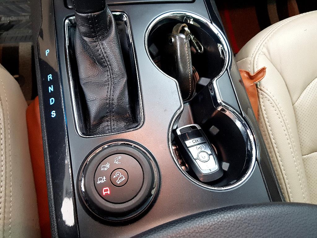 Ford Explorer 2018 Blanco - Importación desde Corea - HF Imports Iquique - Foto 13