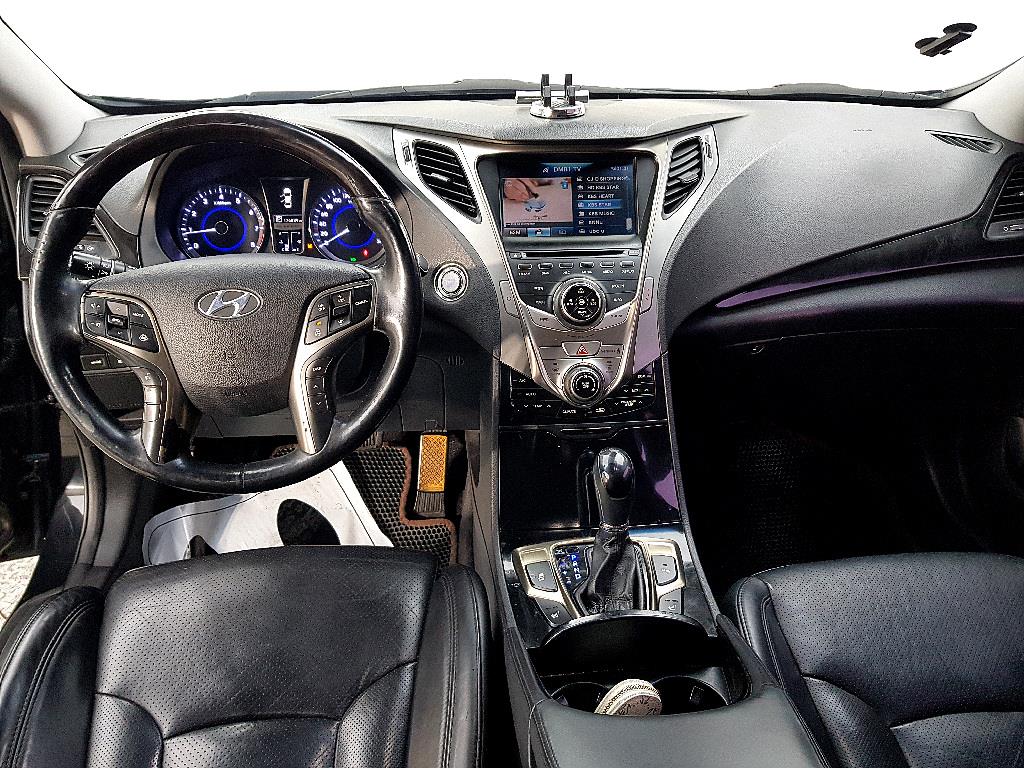 HYUNDAI Grandeur - Vista 5