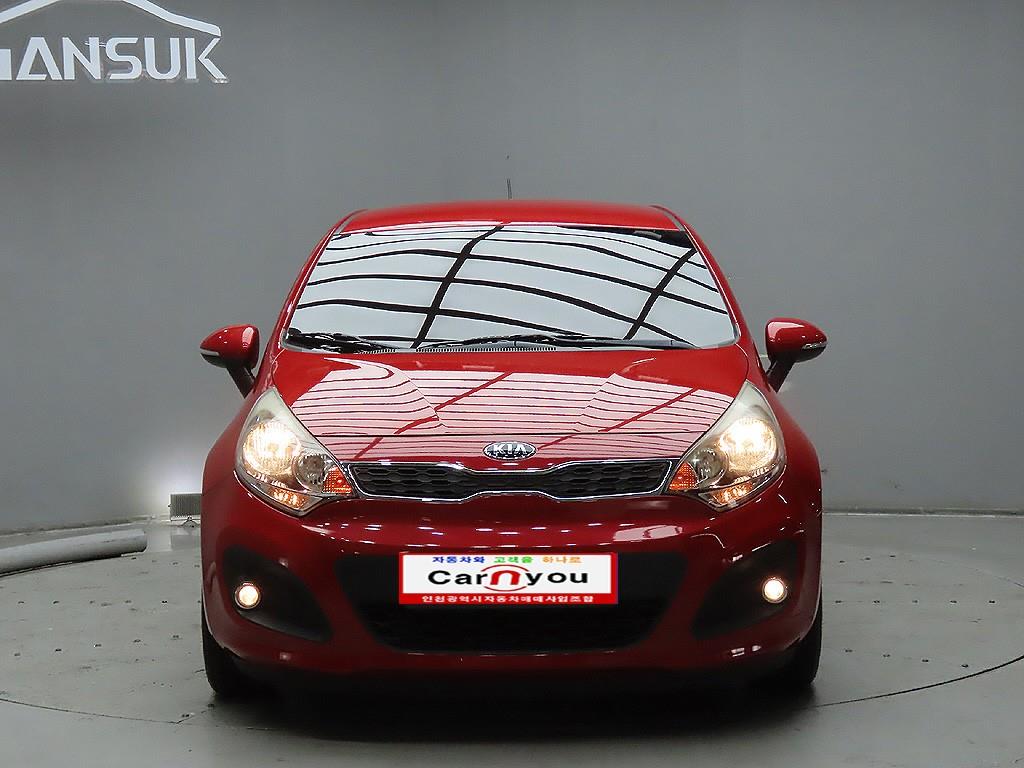 KIA Pride 2013 Rojo - Importación desde Corea - HF Imports Iquique - Foto 1