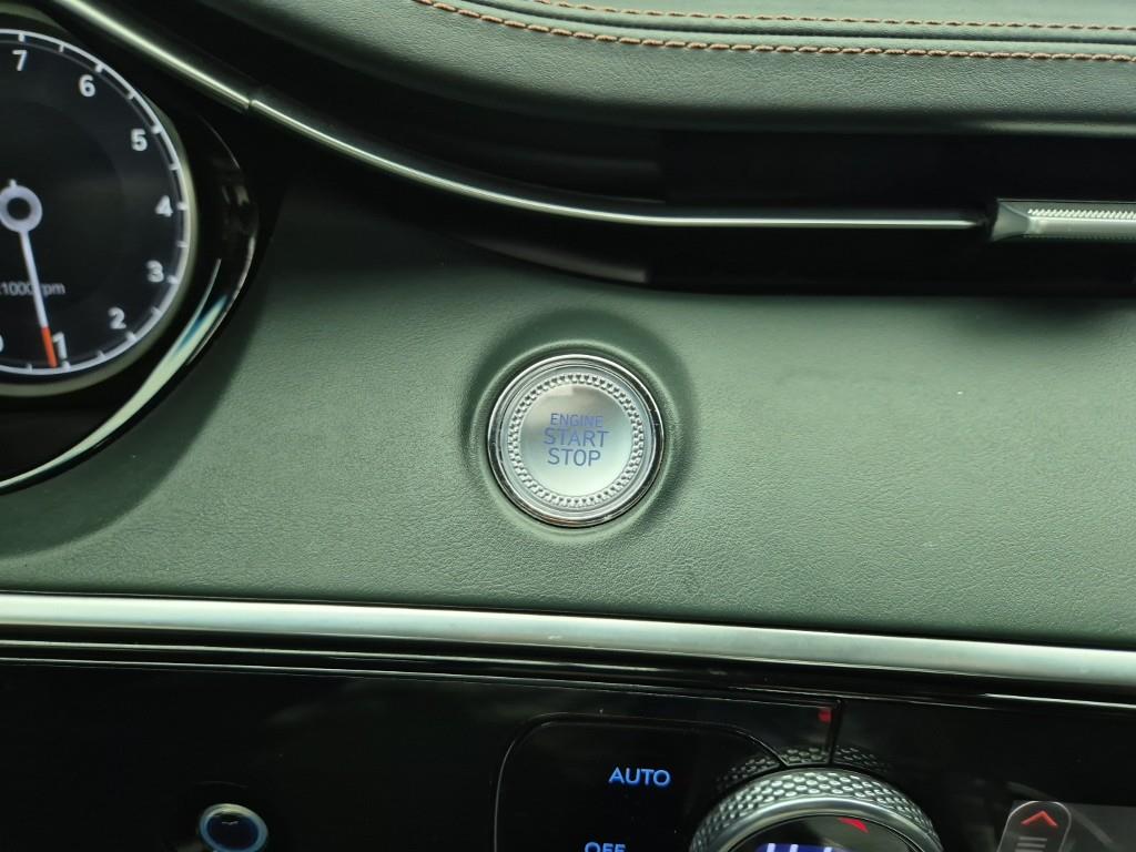 Genesis GV70 2022 skyblue - Importación desde Corea - HF Imports Iquique - Foto 17