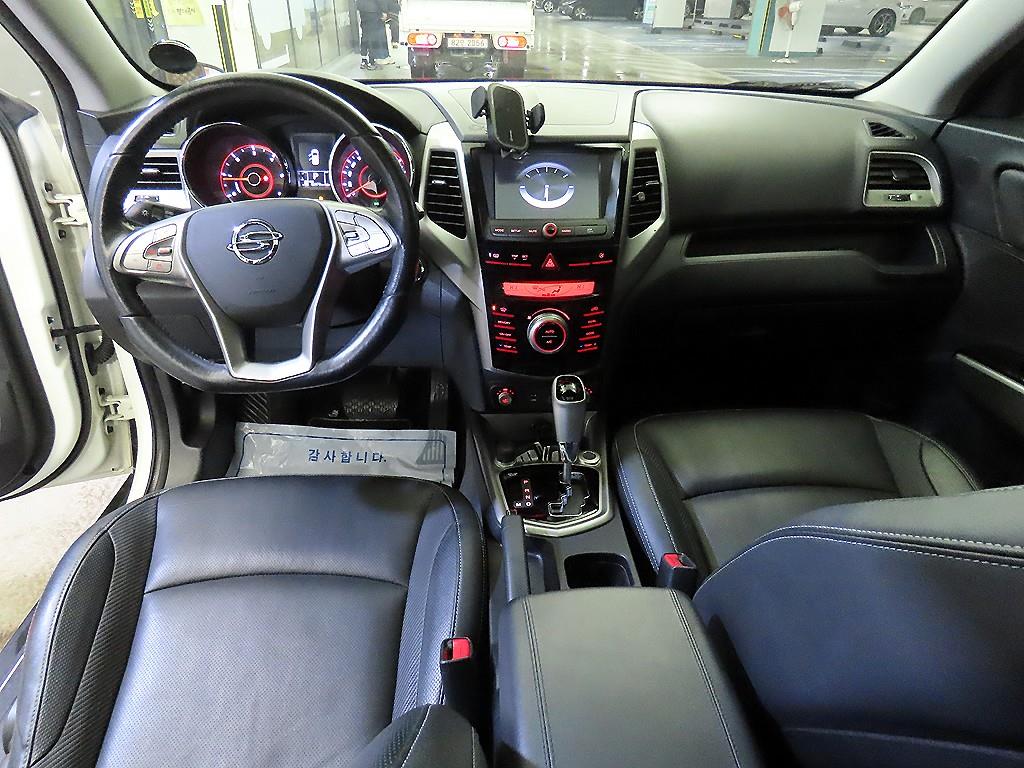 Ssangyong Tivoli - Vista 10