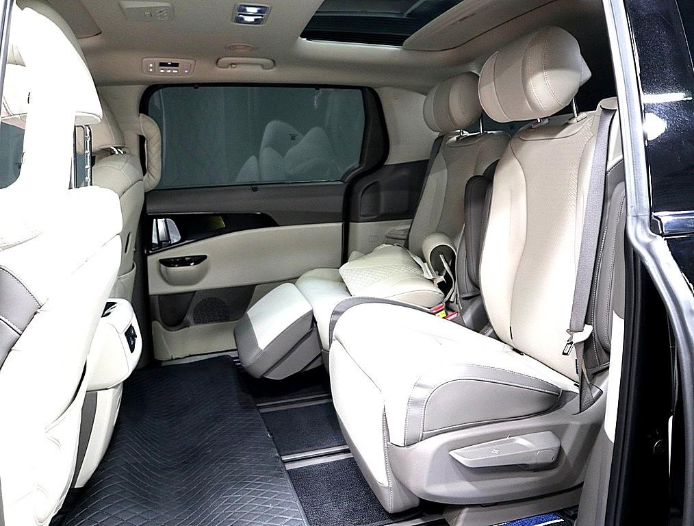 KIA Carnival - Vista 10