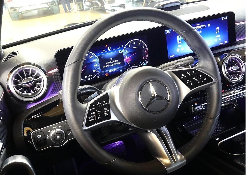 Mercedes Benz A Class - Vista 12