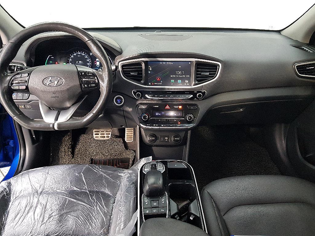 HYUNDAI Ioniq - Vista 5