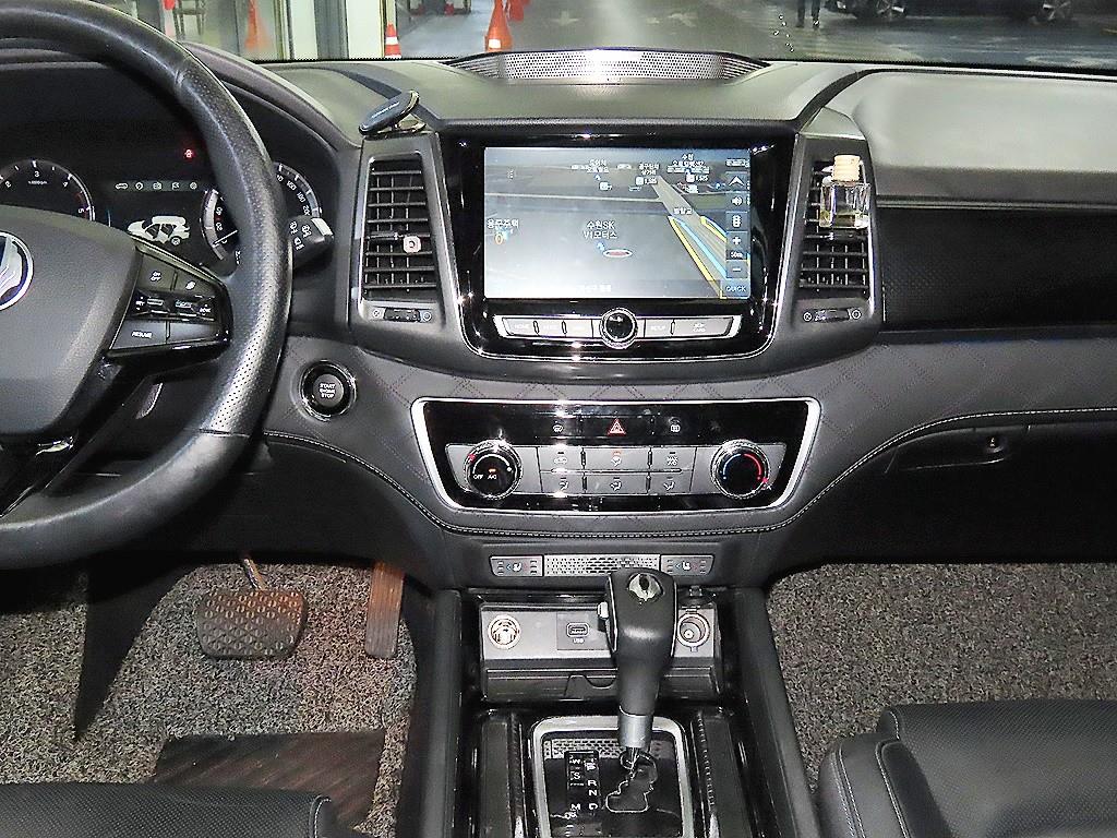 Ssangyong Rexton - Vista 11