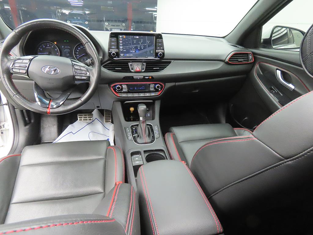 HYUNDAI i30 - Vista 7