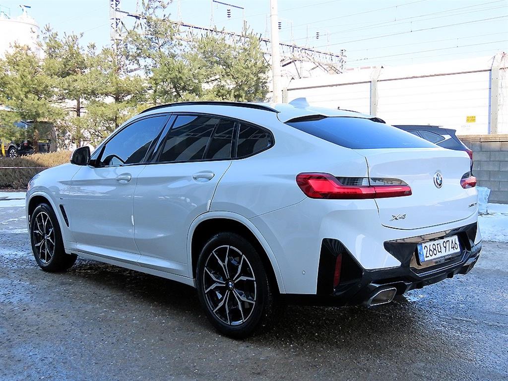 BMW X4 - Vista 3